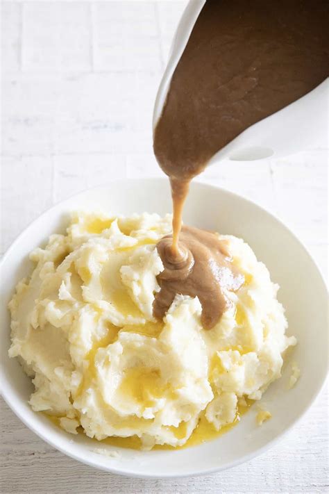 Brown Gravy Recipe - The Salty Marshmallow