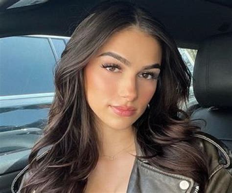 Julia Merekoulias – Bio, Age & Family Life