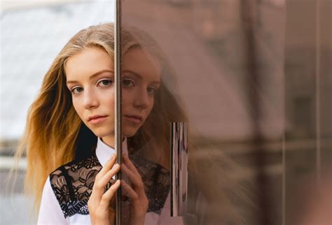 Mirrors window films | Mirrors and one way mirrors