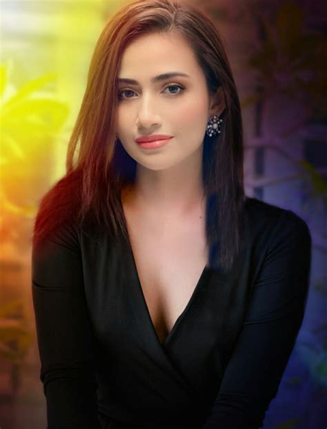 Sana Javed Hot Photoshoot HD | Hair style on saree, Beauty girl