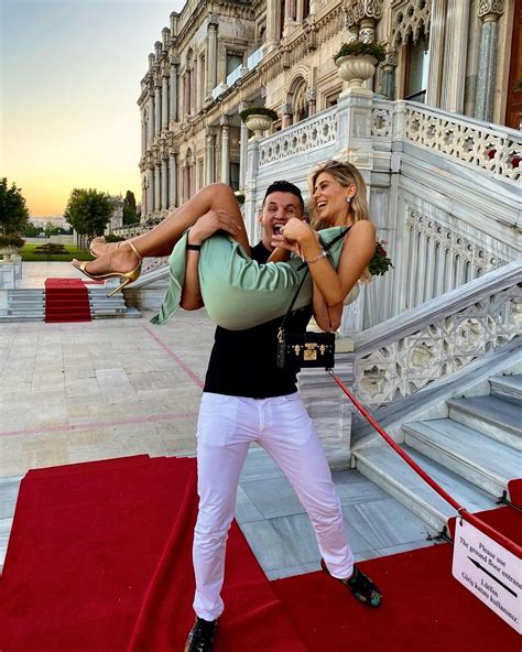 Janë fejuar Robin dhe Marigona Krasniqi? - Telegrafi - Telegrafi