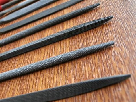 Okrúhly pilník: pilník na kov a drevo, pilník na vrtáky 2-3 mm a 4-5 mm ...