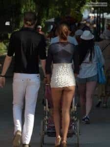 hot-public-flashing:? Follow me for more public exhibitionists