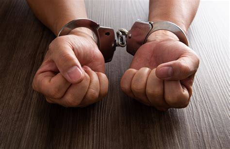 Is an Arrest Required for a Felony Conviction 12
