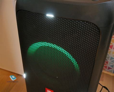 Mobile-review.com Обзор колонки JBL Partybox 310 – громогласные 240 ватт