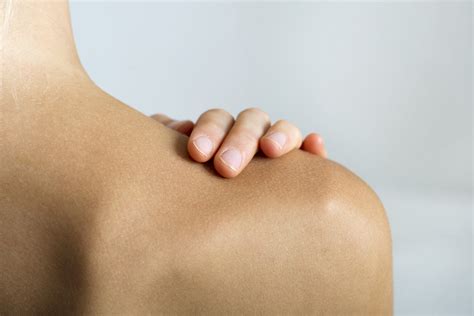 shoulder injuries conditions treatments utsw medical center