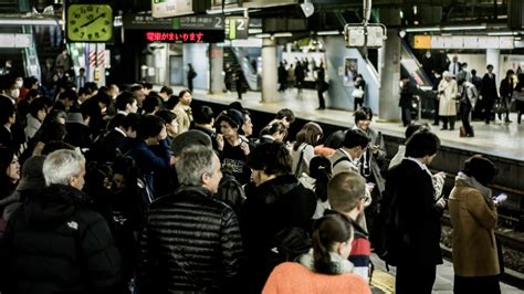 Безплатна снимка : хора, тълпа, гара, обществен транспорт, железници ...