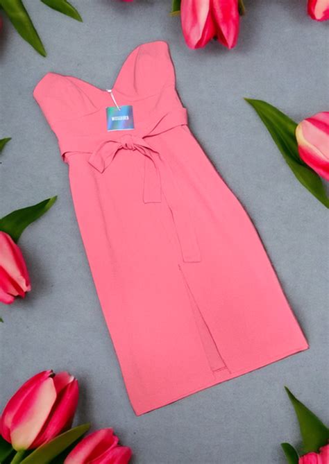 Брендовое платье бюстье с поясом missguided румыния этикетка — цена 254 ...