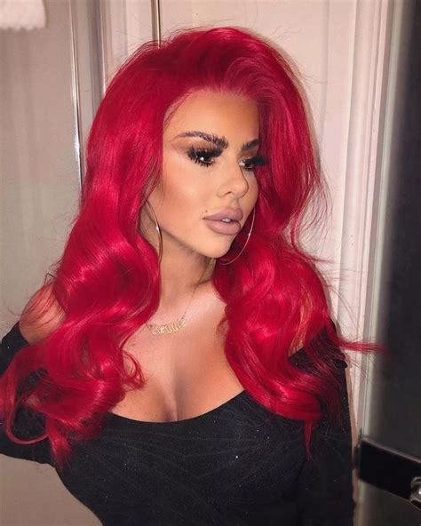 Love Island's Hannah Elizabeth's flaunts glam new hair after birth
