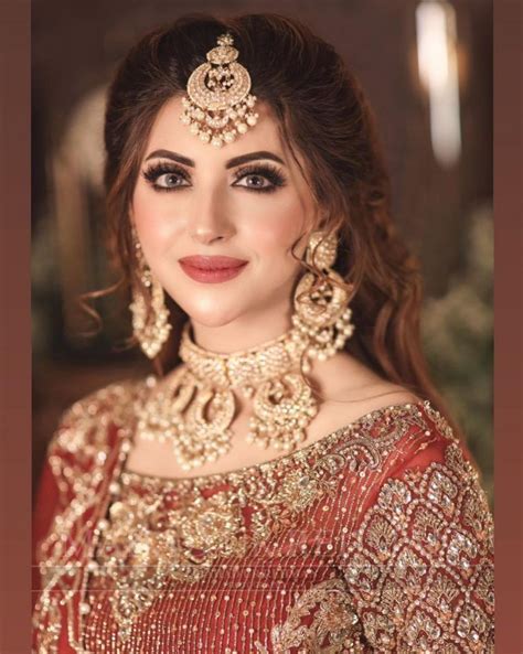 Moomal Khalid Latest beautiful bridal Shoot | Makeup