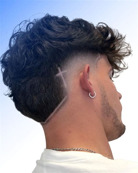 30 Trendy Mohawk Fade Haircuts for Men in 2025