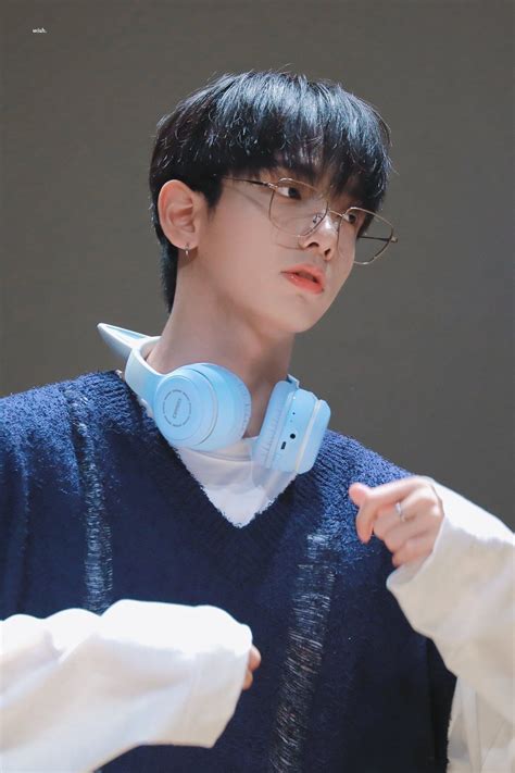 𝐁𝐨𝐲𝐧𝐞𝐱𝐭𝐝𝐨𝐨𝐫 Jaehyun 명재현 | Jaehyun, Boy groups, The boy next door