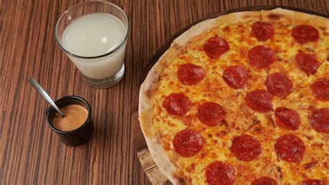 Пицца «Пепперони». Ең оңай рецепт🍕🍕🍕 - YouTube