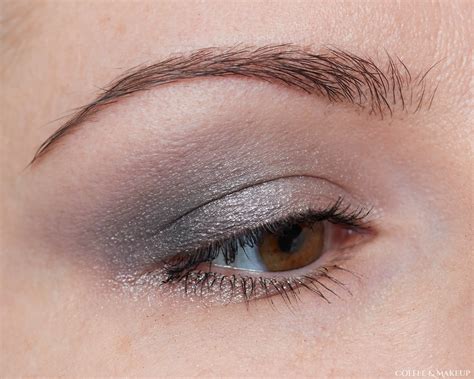 essence taupe   eyeshadow palette review coffee makeup