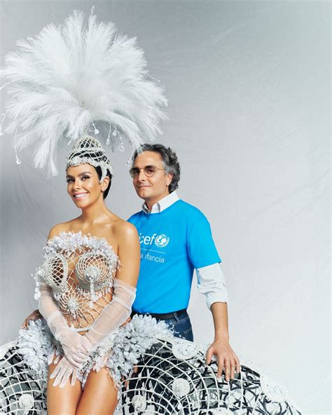 Cristina Pedroche en las Campanadas 2025: un look creado a partir de