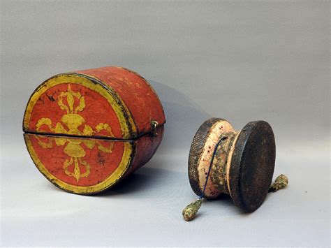 damaru with container – Astamangala