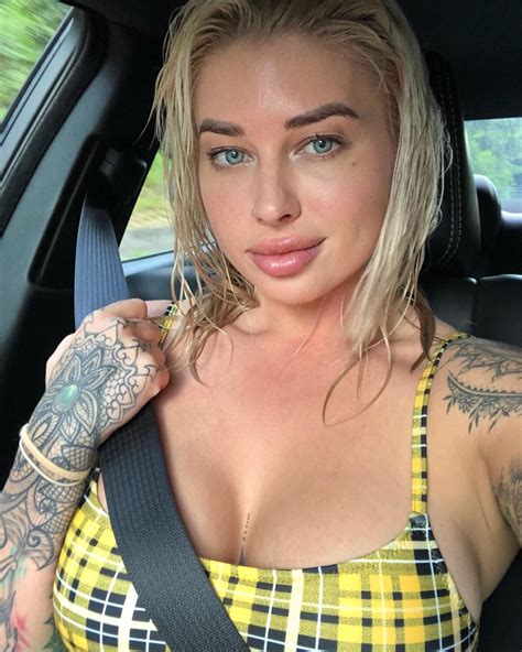 Modelo australiana de OnlyFans - ColorMusic