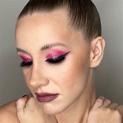ПРИЧЕСКА | МАКИЯЖ | ОБУЧЕНИЕ (@emelyanenko_daria) • Фото и видео в ...