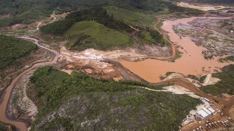 O Rompimento Da Barragem De Rejeitos De Mineração