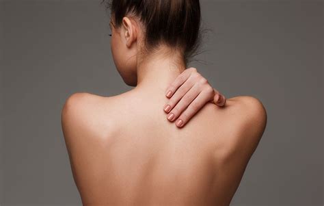 Akne am Rücken – Ursachen und wirksame Behandlung