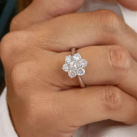 Flower diamond ring – Artofit
