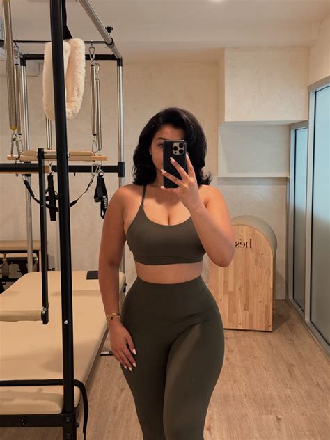 Bay area model | K⚡️torm | What @qbaebin sees 😌💋 . . . . . #babe #