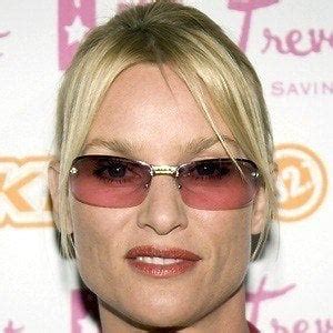 Nicollette Sheridan (TV Actress) - Age, Birthday, Bio, Facts, Family