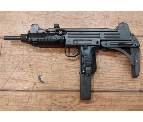 uzi  machine gun submachine gun uzi firearms modern weapons