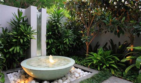 Choosing the Right Garden Fountain - Water Feature Pros