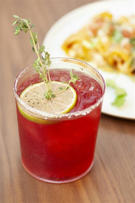 drink   garnish garnish garnish garnish photo  food image