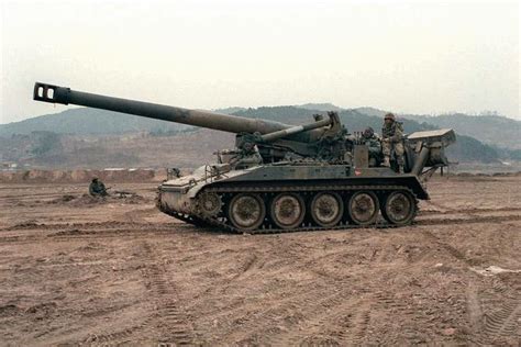 M110 8' Self-Propelled Howitzer