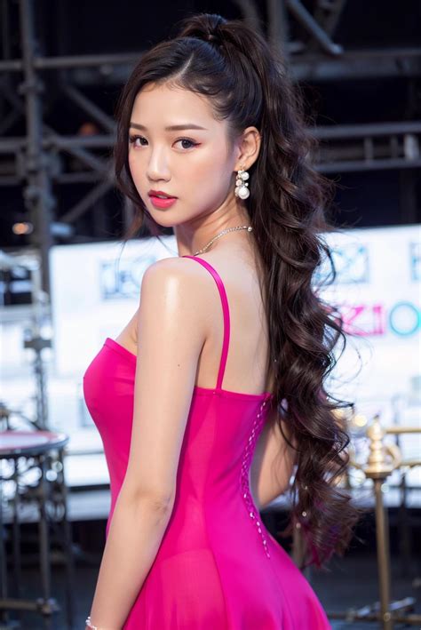 Amee - Vietnamese celeb - Amee_V1.2 | Stable Diffusion LoRA | Civitai