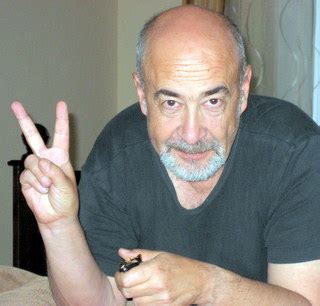 Левин Яков / Стихи.ру