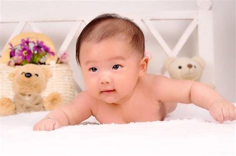 Newborn Care: organizing home for new baby, child care tips for parents