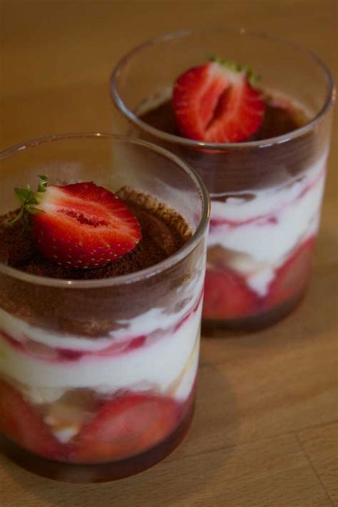 Aardbeien Tiramisu Met Slagroom En Mascarpone