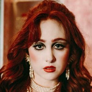 Chappell Roan - Age, Family, Bio | Famous Birthdays