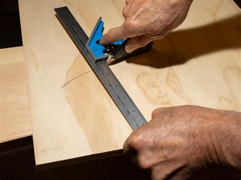 Carpenter Pencil | How to Use a Carpenter’s Pencil