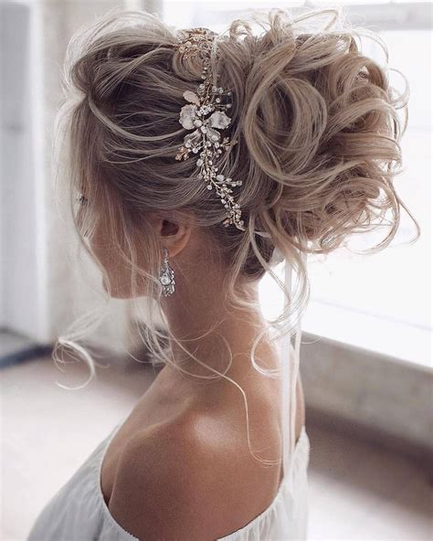 Свадебная прическа с украшением. #невеста #свадьба #вечерниепрически # ...