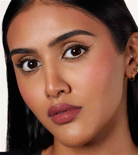Velvet Love Matte Hyaluronic Long-Lasting Lipstick (Ana Sofia)