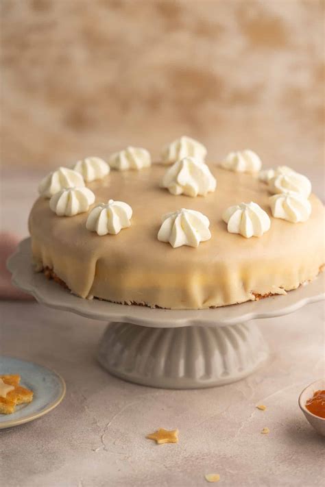 marzipan cake 6