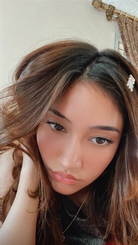 pin oleh dnrma riz  dannia wanita