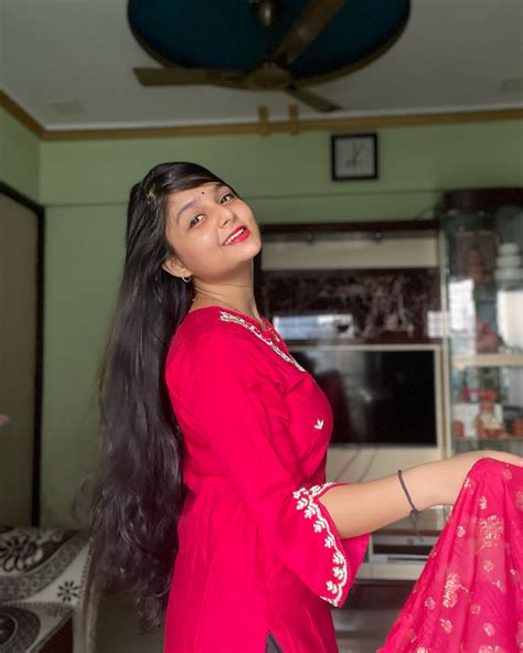 Sneha Karmakar | Content Creator (@snehhhhhhhhhh) • Instagram photos