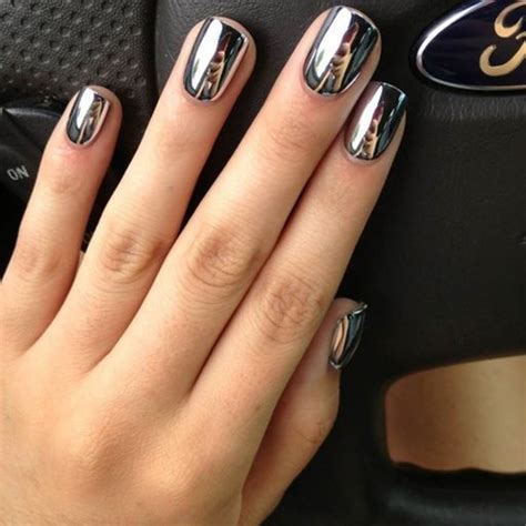 Маникюр металлик – фото маникюра с металлическим эффектом Silver Nail ...