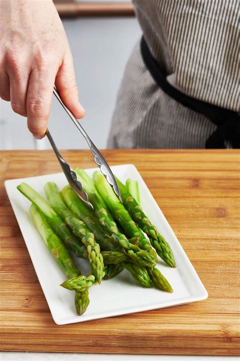 how to make steam asparagus
