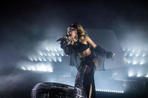 Charli XCX - Performs Live in Concert in Berlin 11/09/2019 • CelebMafia