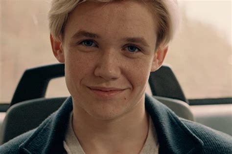 Фильм «Вне зоны доступа» (2021) - сюжет, актеры и роли, кадры из фильма