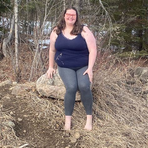 Barefoot Sierra Larson