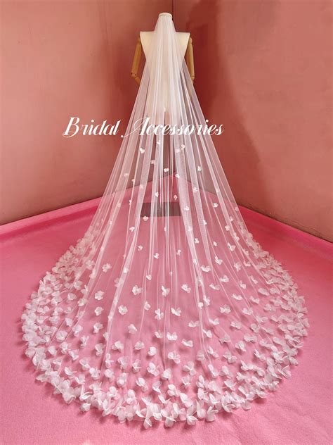 3D Floral Wedding Veil,petal Veil,floral Wedding Veil,cathedral Veil