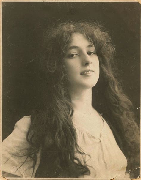 Pin by Madame Dian on Moodboard | Vintage portraits, Evelyn nesbit