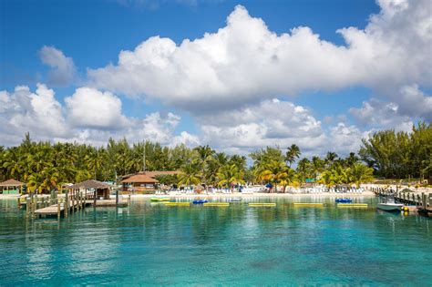 5 Islands That Are Super Easy to Move To | Beach honeymoon destinations